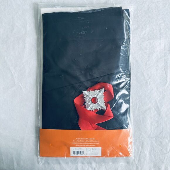 Vampire Costume Cape and Medallion Neckpiece Kids Halloween Costume One Size - Picture 3 of 3